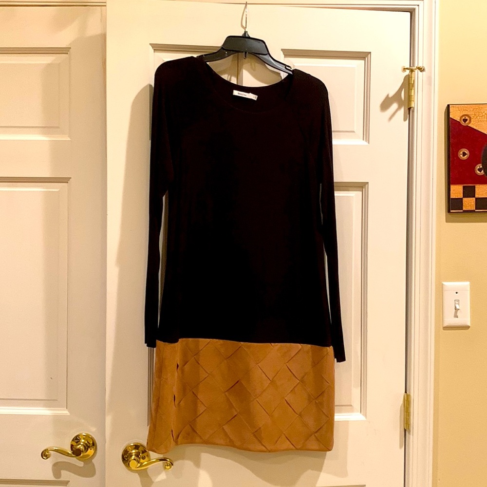 Bailey 44 drop waist dress with basket weave suede bottom. Very versatile.